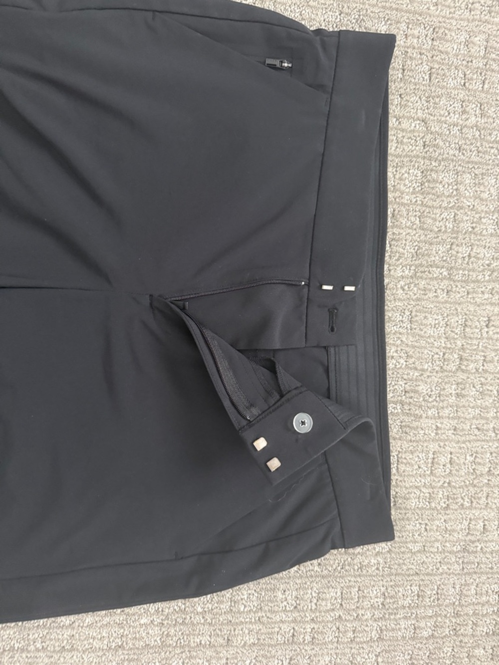Athleta Women's Black Shorts Size 8 - Picture 4 of 5